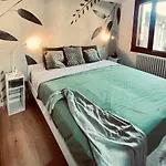 Wisteria Apartment